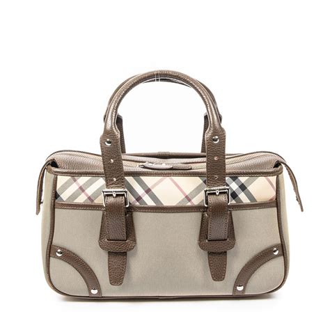 ittivgro58cal burberry bag|Burberry Rectangular Zip Tote .